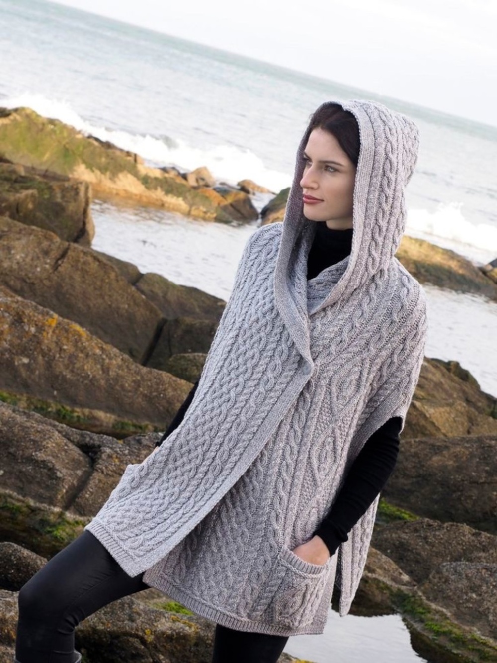 Aran Crafts Ireland 100% Merino Wool Hooded Cable Knit Poncho Cape XL/XXL